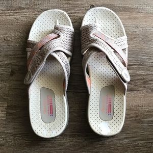 Skechers Sandals. Flip flops.